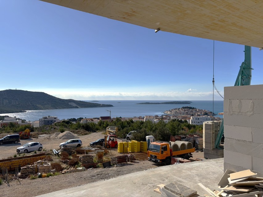 Appartamento PRIMOŠTEN, 320.000 €