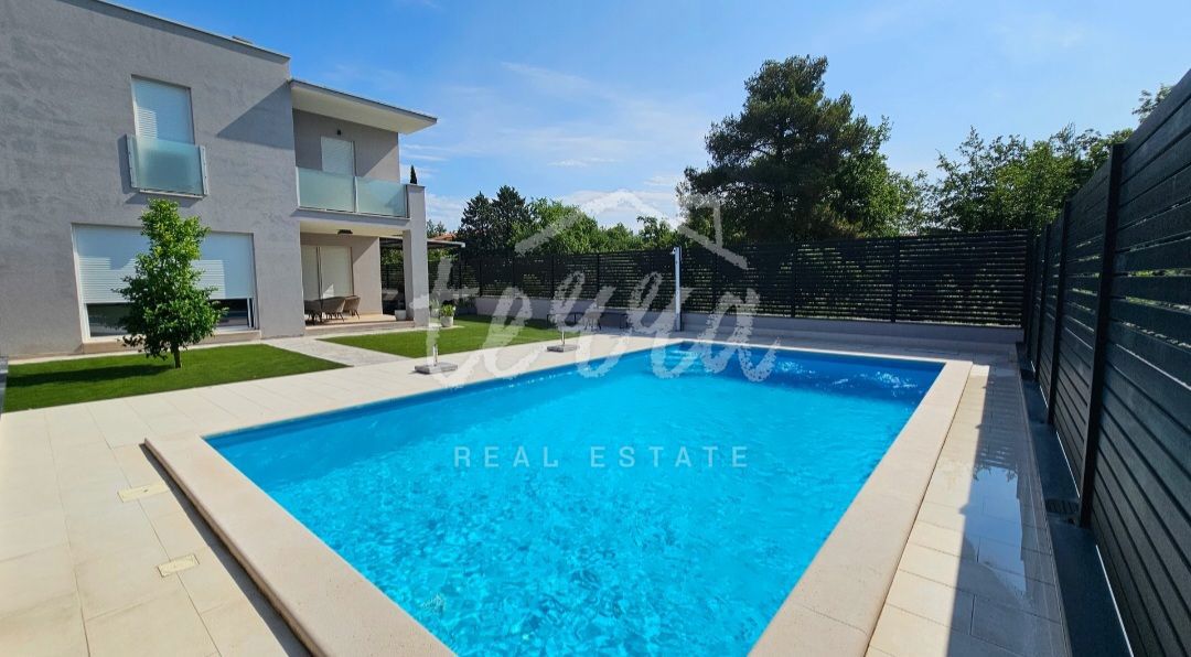 Casa NOVIGRAD, 749.000 €