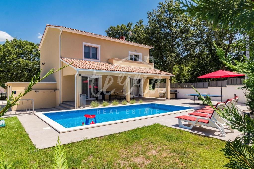 Дом SVETVINČENAT, 500.000 €