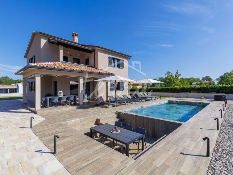 Дом LABIN, 590.000 €