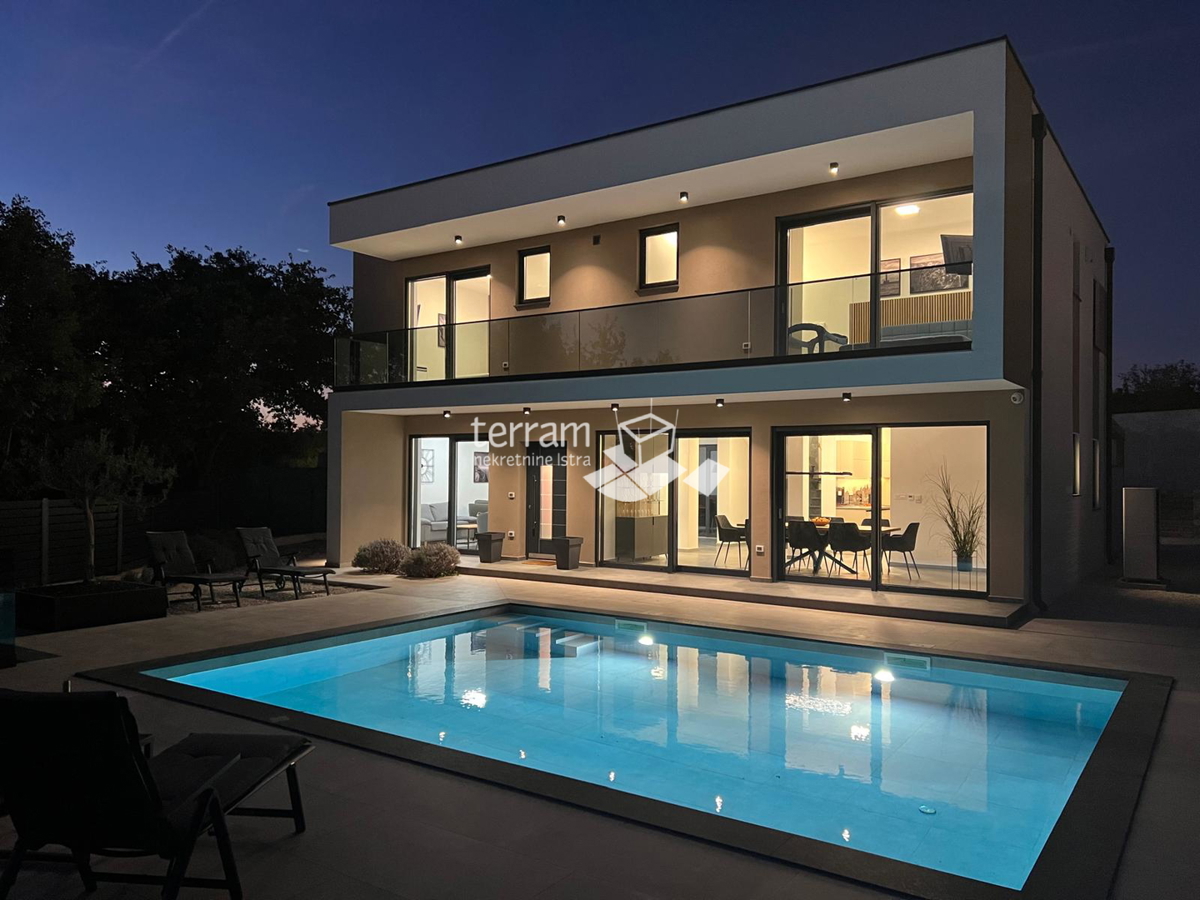 Дом SVETVINČENAT, 580.000 €