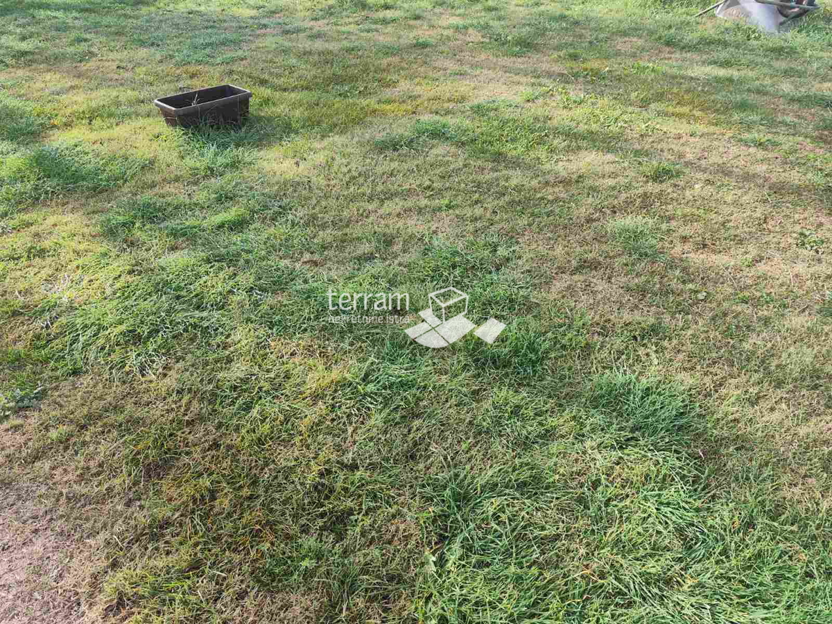 Участок PULA, 260.000 €