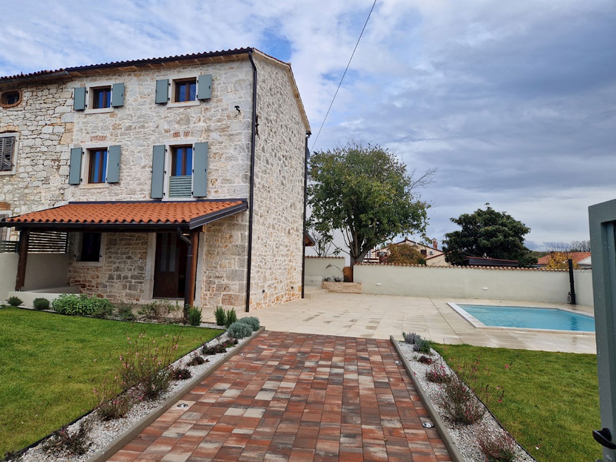 Casa KAŠTELIR - LABINCI, 585.000 €