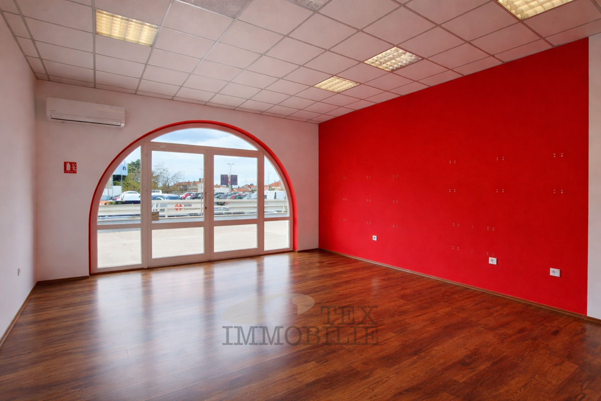 Коммерческая площадь POREČ, 1.250 €