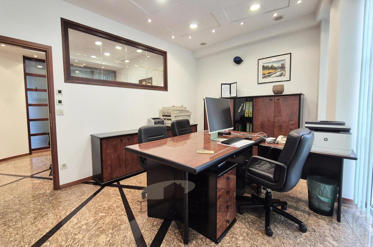 Коммерческая площадь POREČ, 1.000 €