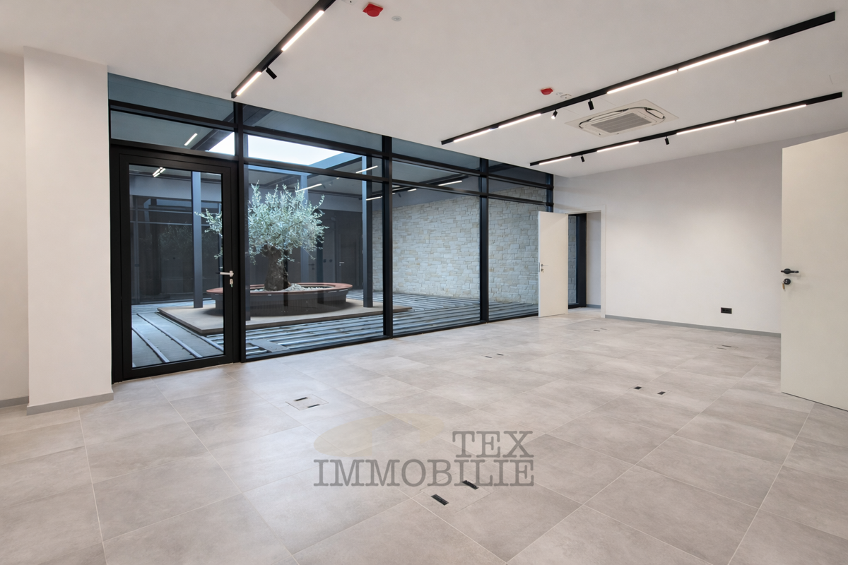 Коммерческая площадь POREČ, 1.700 €