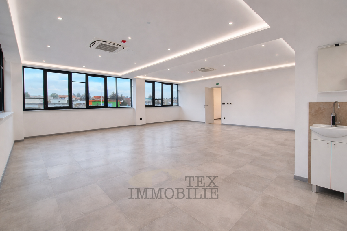 Коммерческая площадь POREČ, 2.720 €