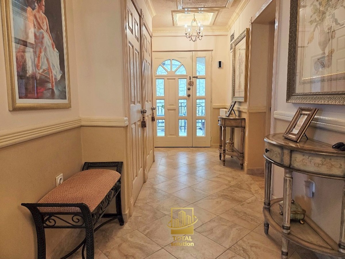 Дом LABIN, 1.200.000 €