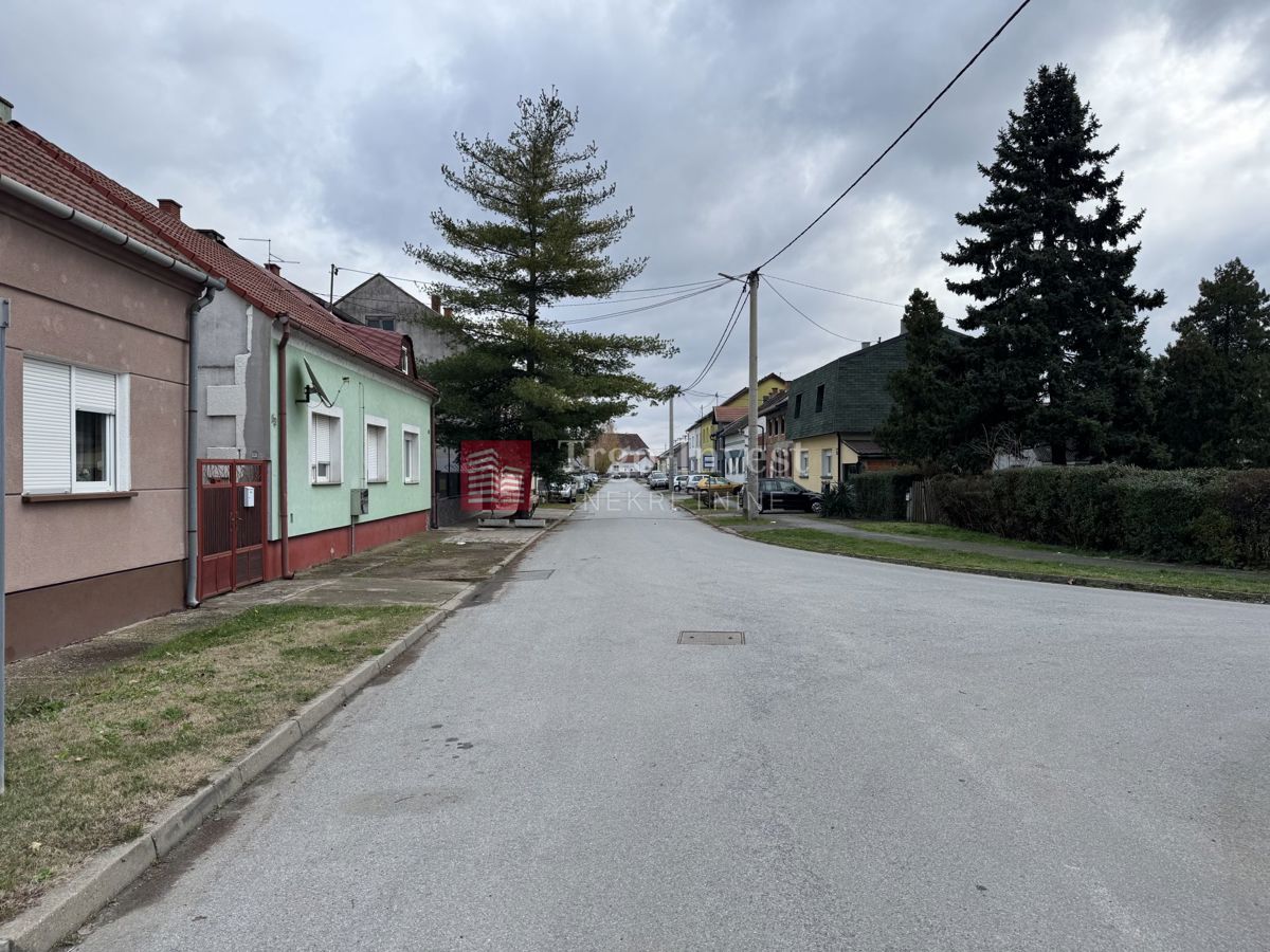 Terreno SLAVONSKI BROD, 59.000 €