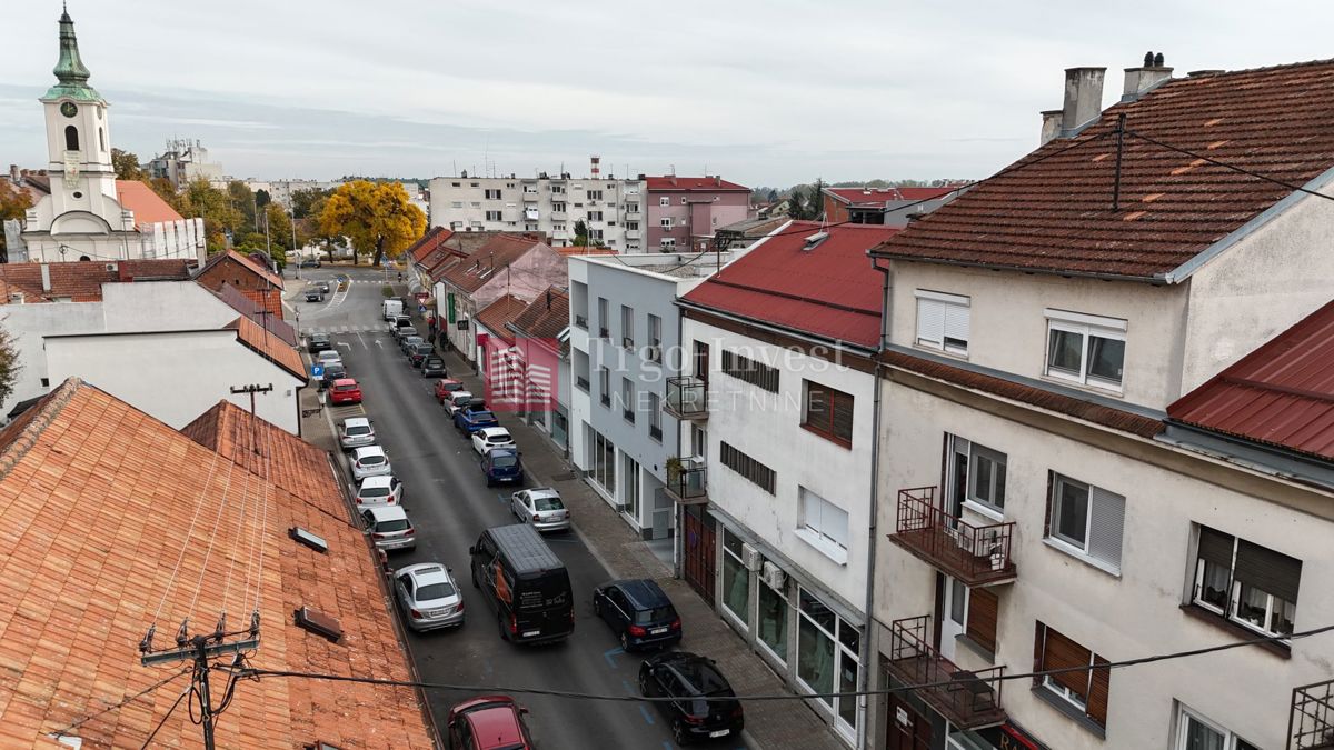 Locale commerciale SLAVONSKI BROD, 1.500 €