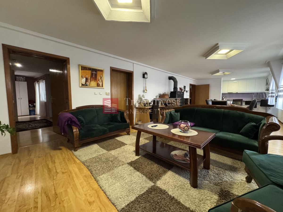 Appartamento SLAVONSKI BROD, 160.000 €