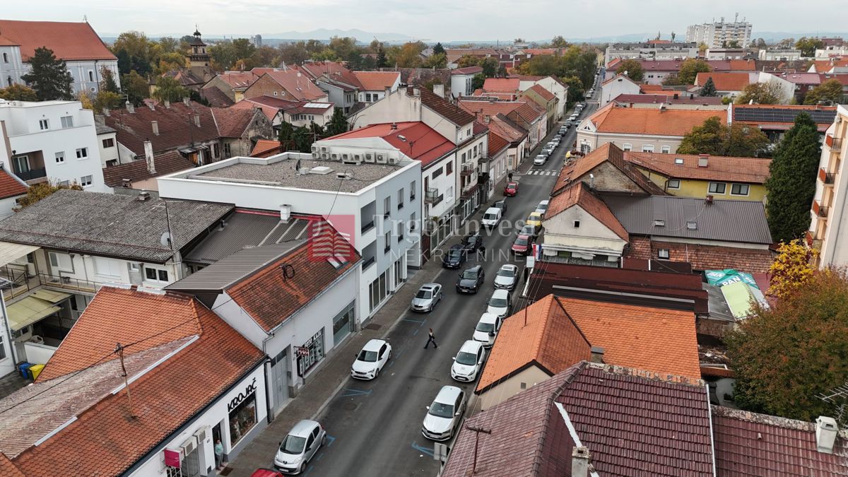 Locale commerciale SLAVONSKI BROD, 240.000 €
