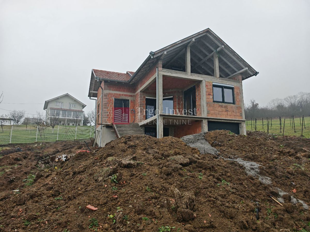 Дом SLAVONSKI BROD, 165.000 €