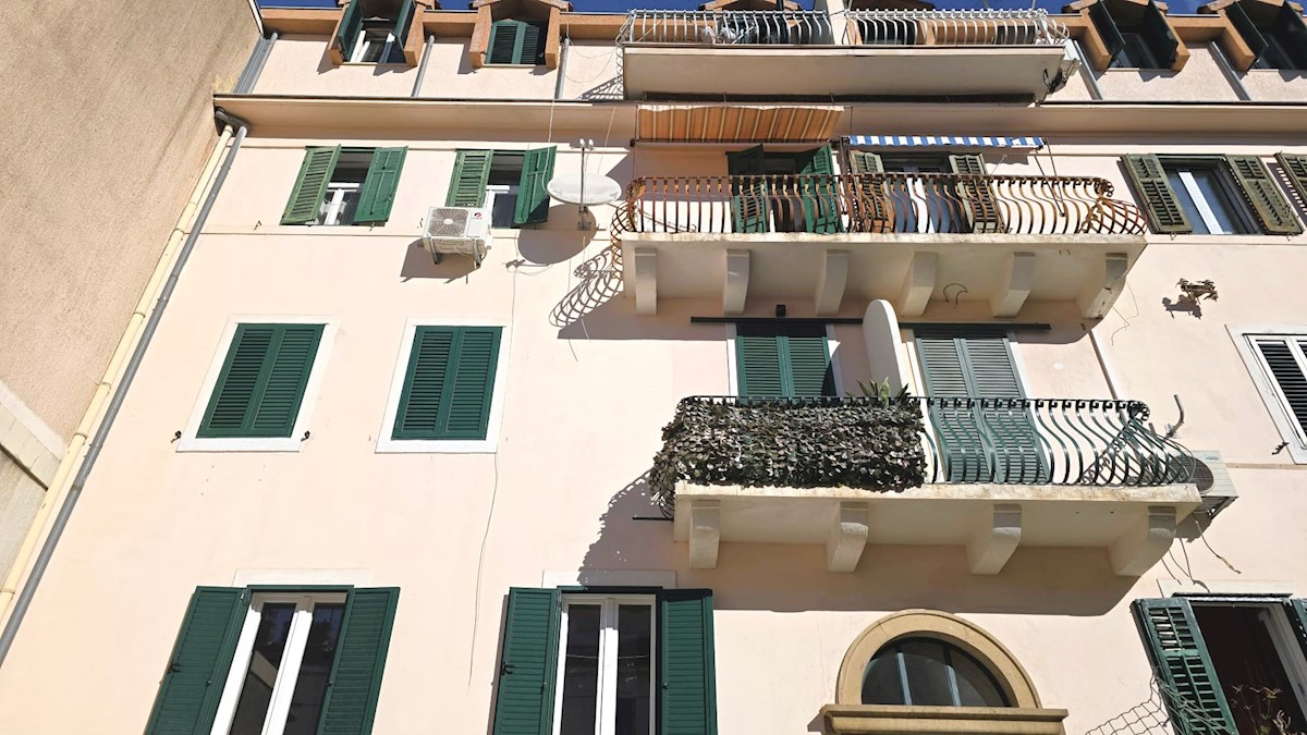 Locale commerciale SPLIT, 1.500 €