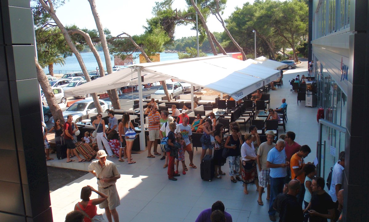 HVAR