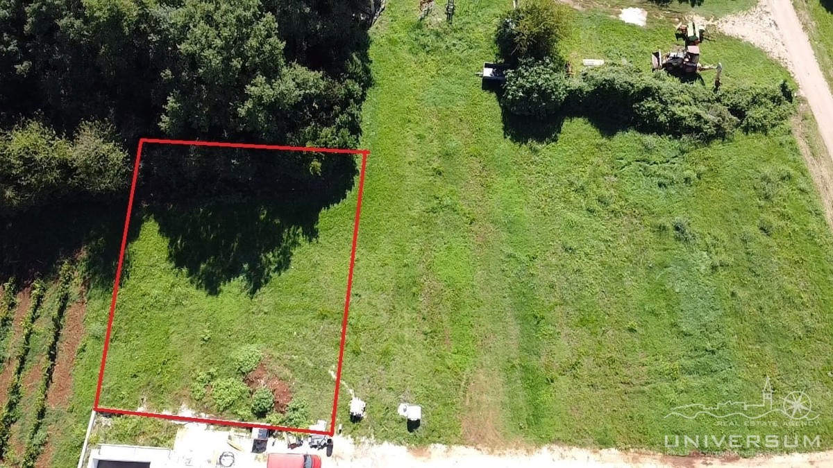 Terreno BRTONIGLA, 150.000 €