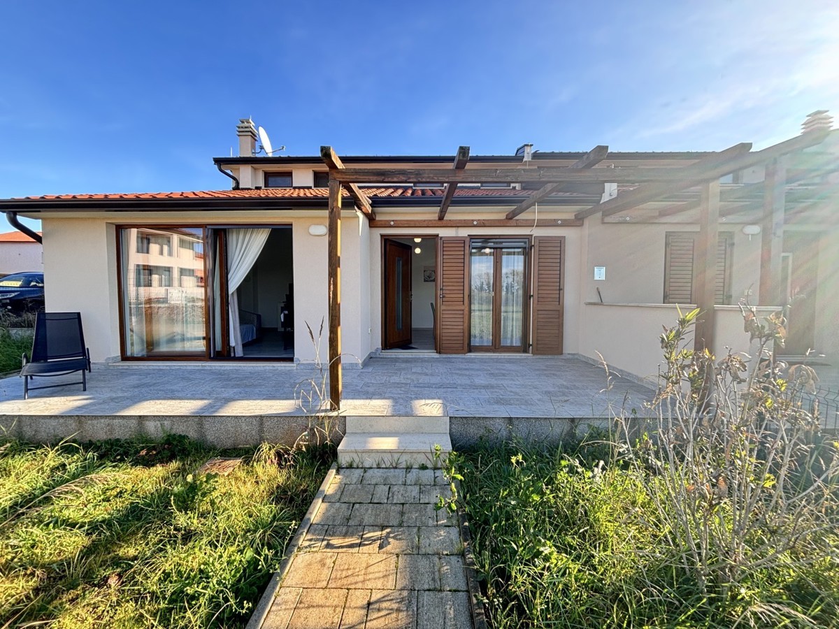 Casa NOVIGRAD, 450.000 €