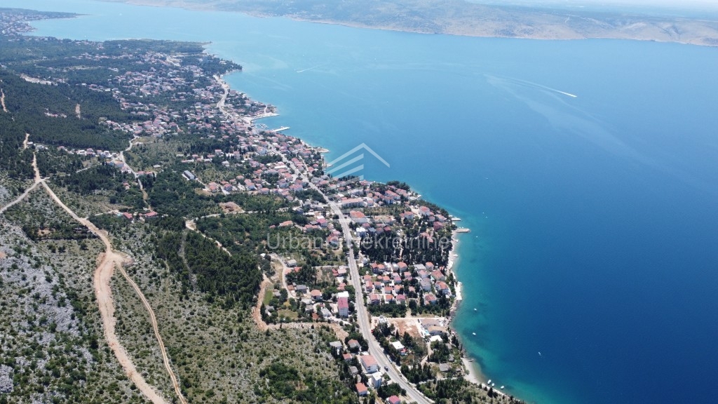 Terreno STARIGRAD, 84.000 €