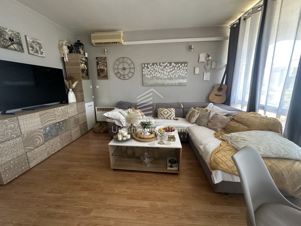Locale commerciale ZADAR, 150.000 €