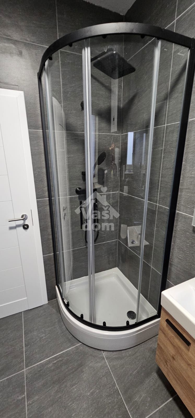 KLOKOČEVEC SAMOBORSKI