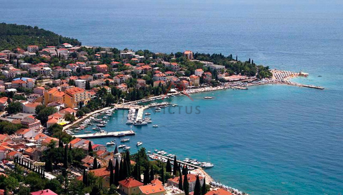 Коммерческая площадь CRIKVENICA