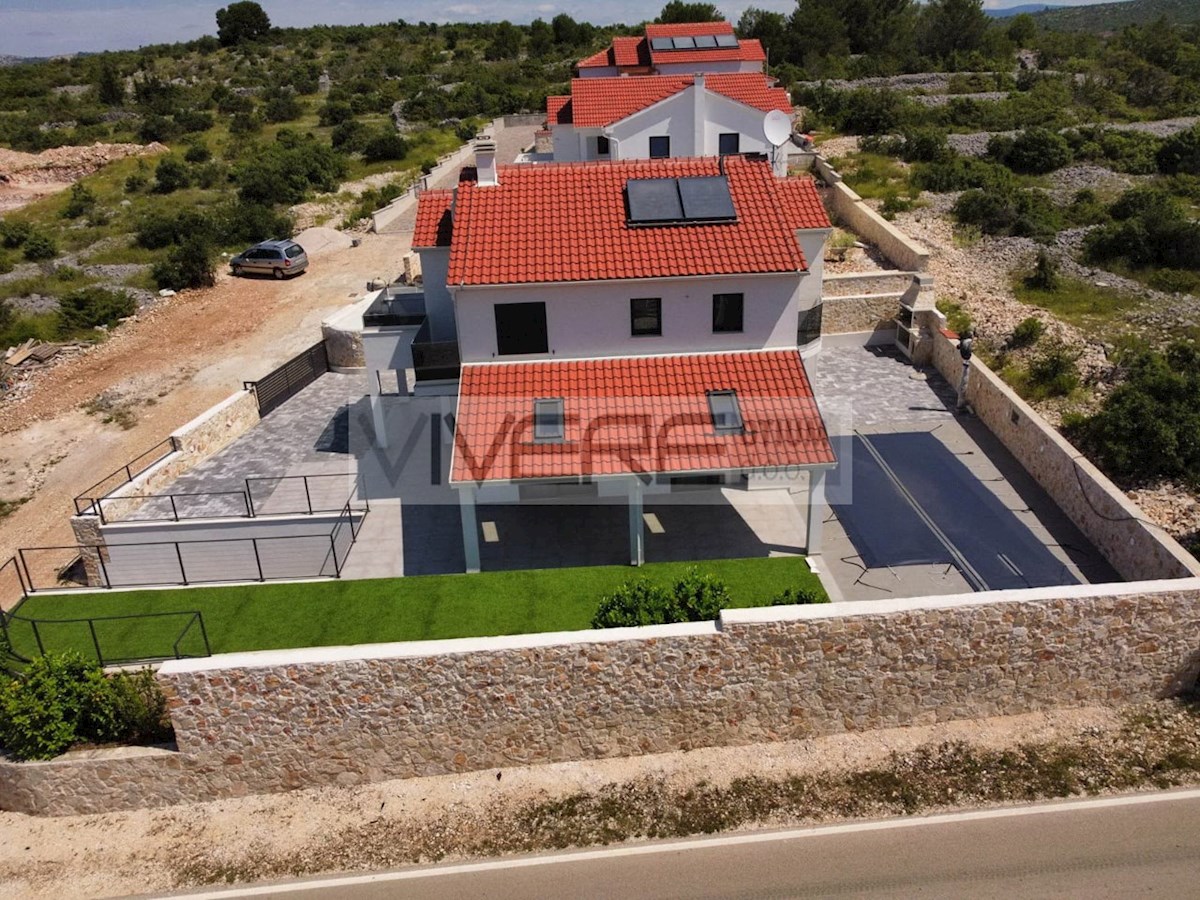 Дом PRIMOŠTEN, 780.000 €