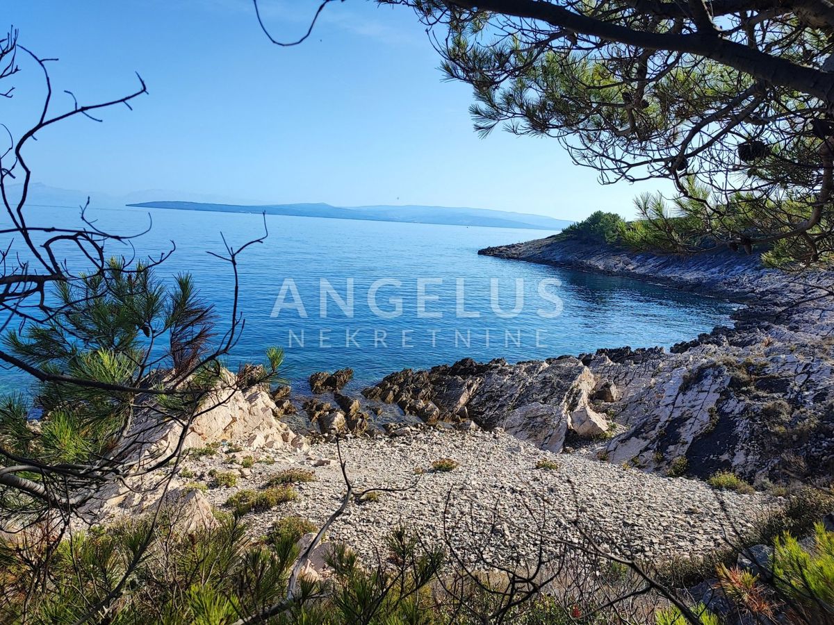 NEČUJAM