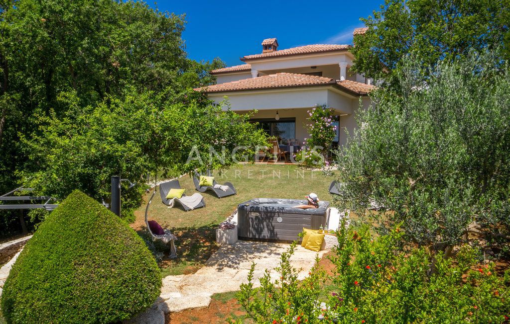 Casa MEDULIN, 2.200 €