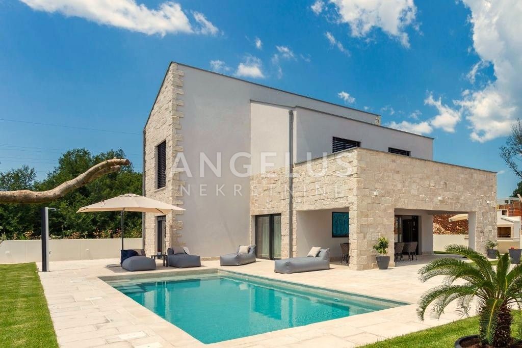 Casa SVETVINČENAT, 780.000 €