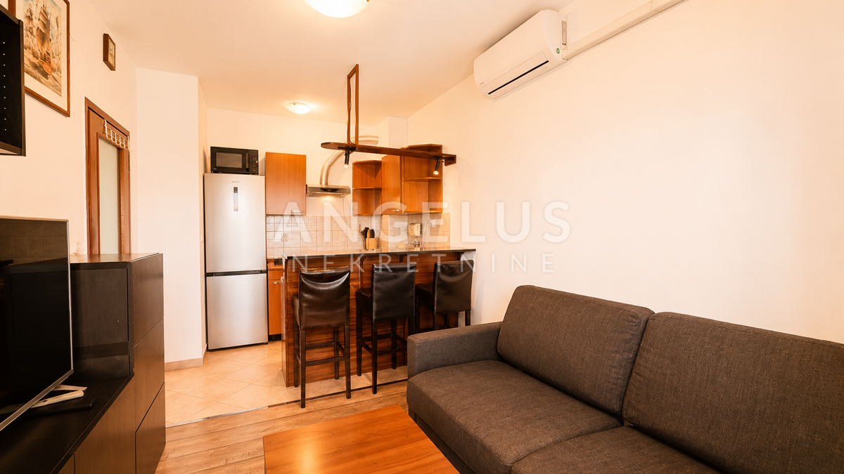 Istria, Pula - apartment 41 m² with sea view