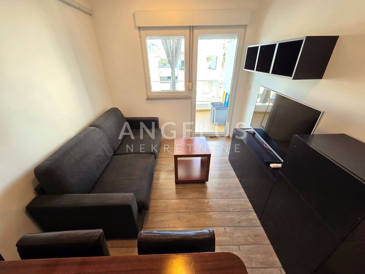 Appartamento PULA, 700 €