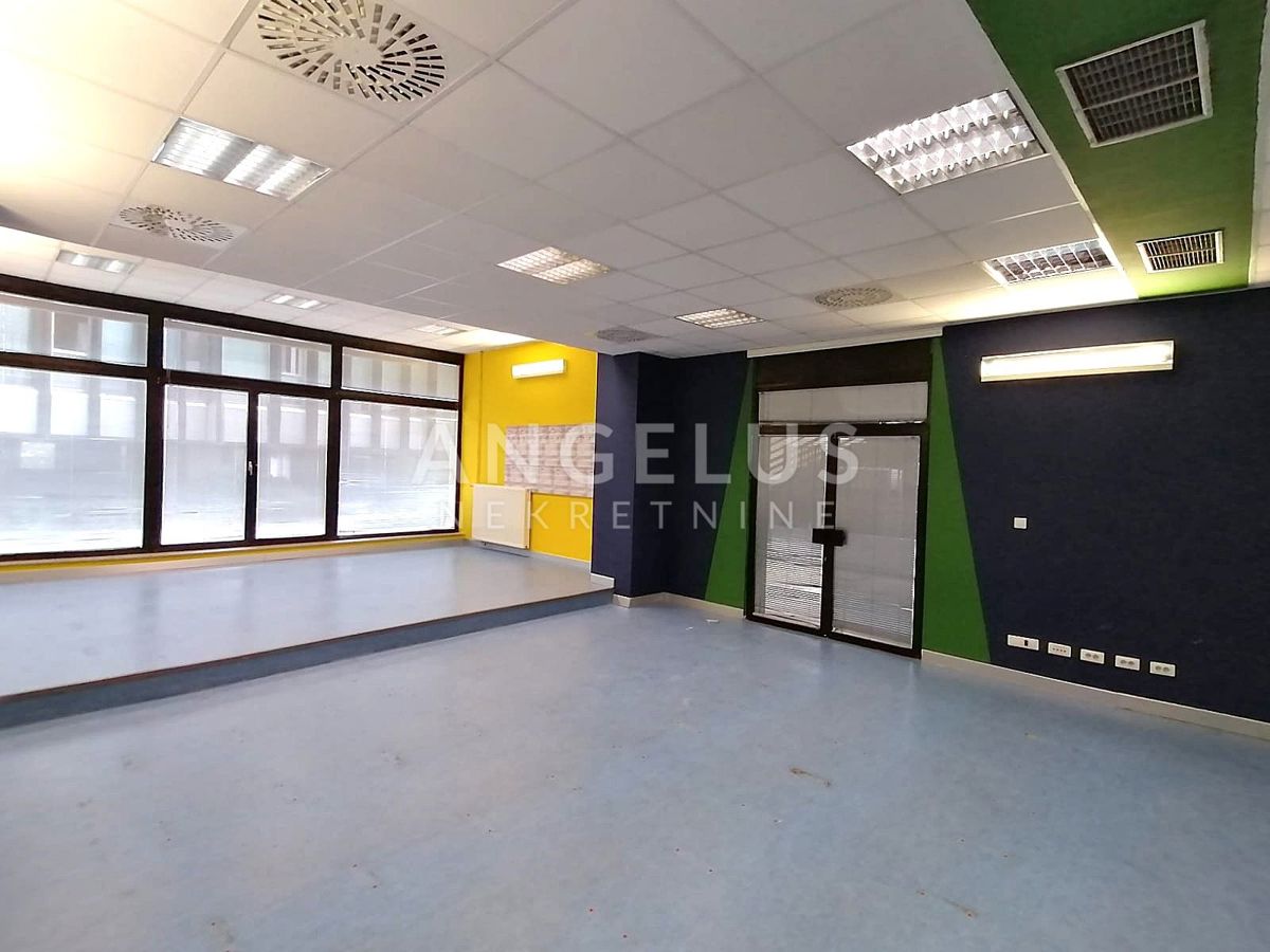 Locale commerciale ZAGREB, 1.500 €