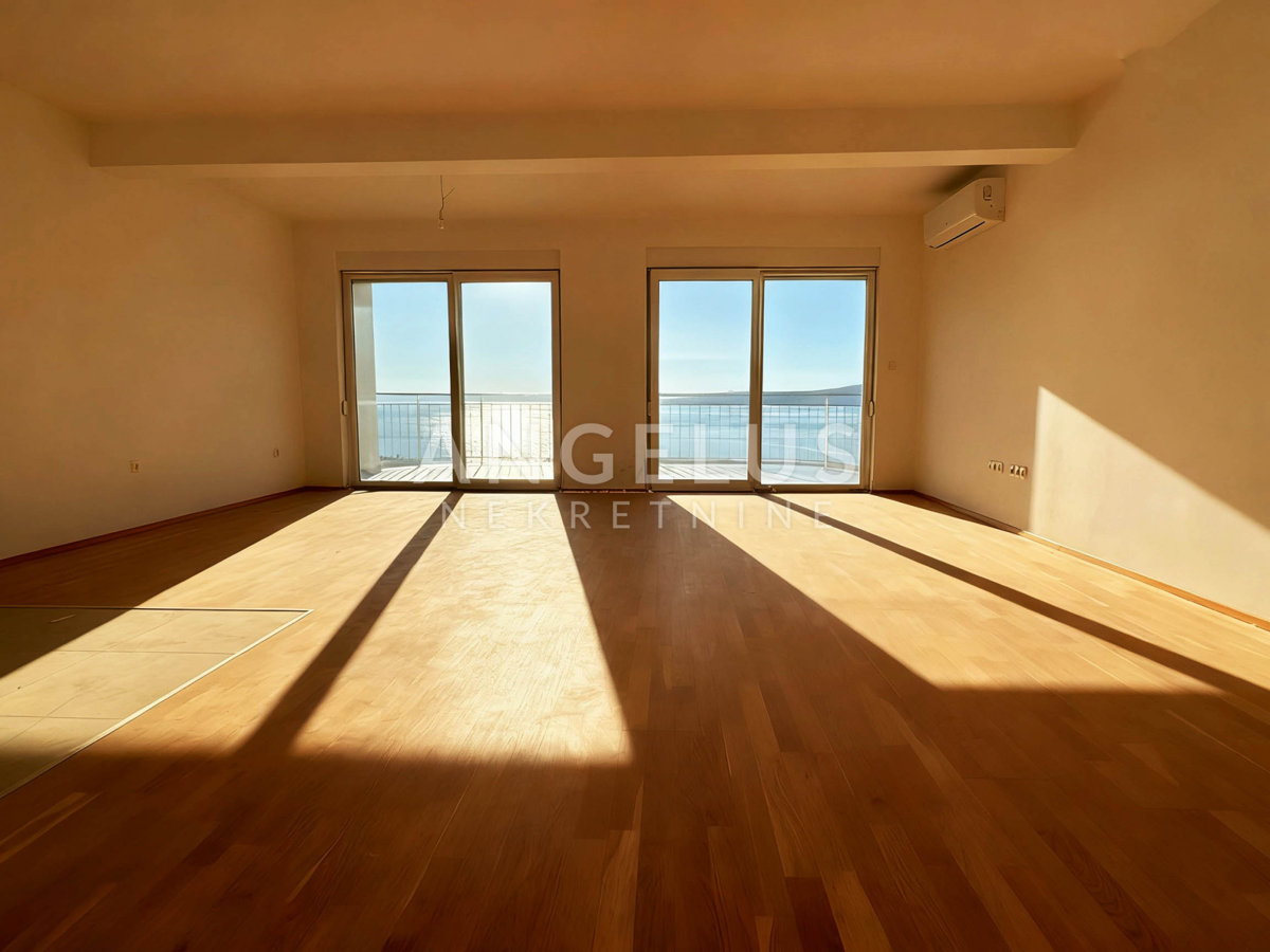 Appartamento BAŠKA VODA, 450.000 €