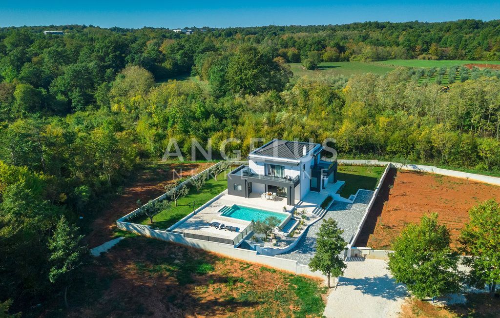 Дом BARBAN, 4.200 €