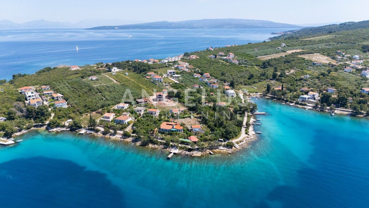 NEČUJAM