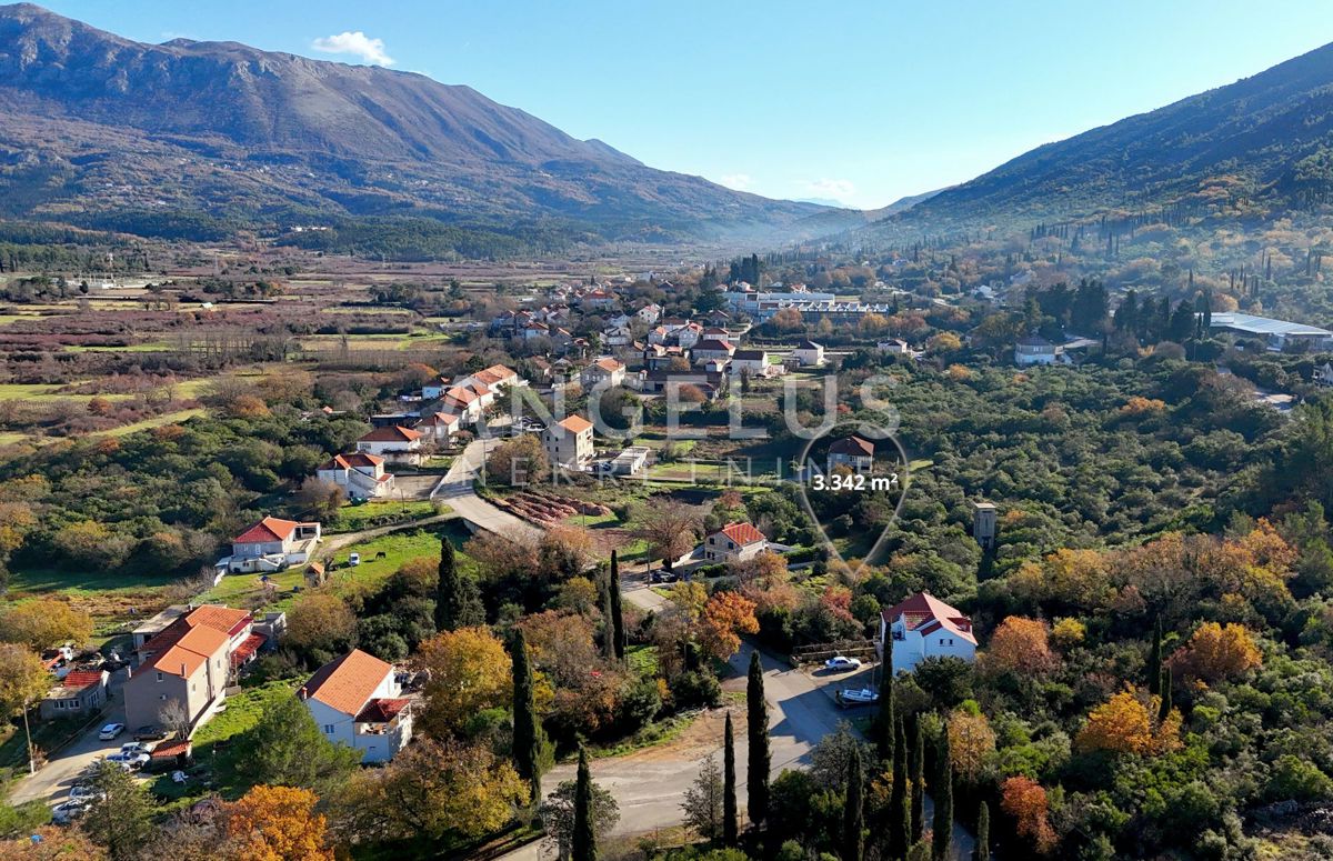 Участок KONAVLE, 220.000 €