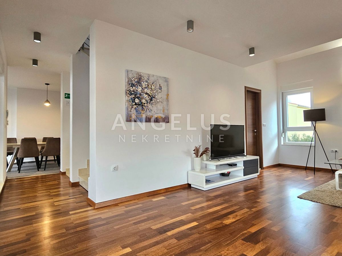 Appartamento PODSTRANA, 650.000 €