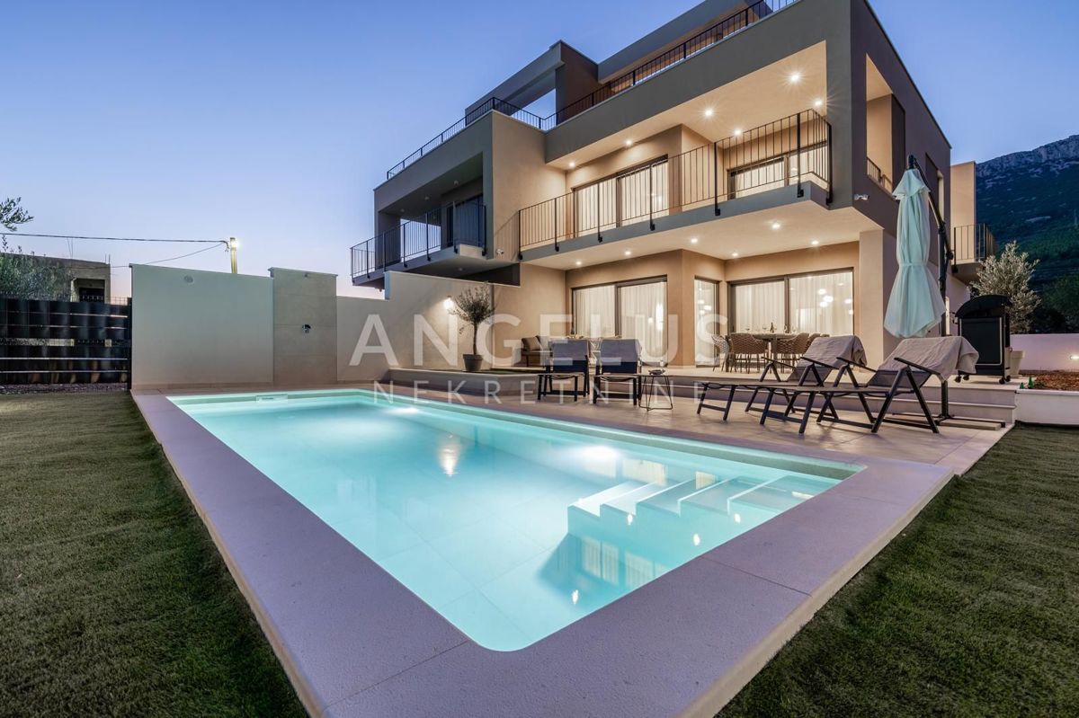 Дом KAŠTELA, 3.900 €