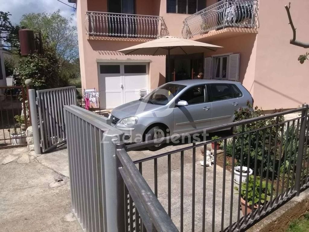 Kuća sa velikim potencijalom, 200 m od mora u Sukošanu – 3