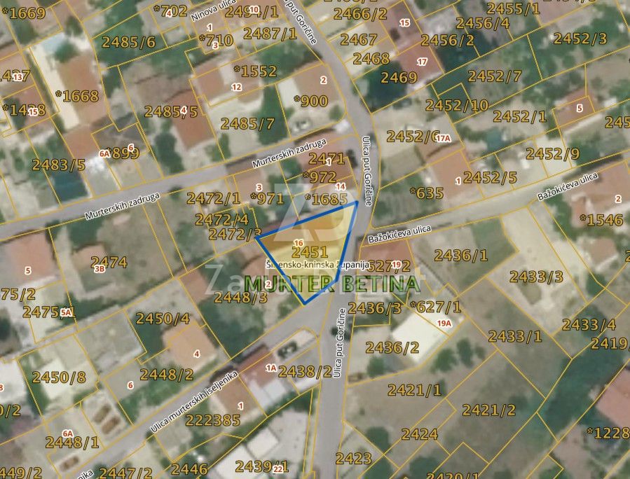Moderno uređena kuća sa 3 apartmana, 150 m od mora na Murteru – 2