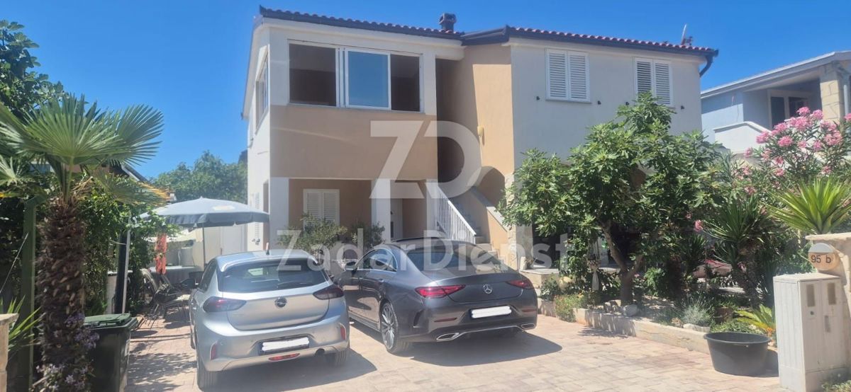 Kuća sa 3 apartmana i pogledom na more na otoku Viru – 3