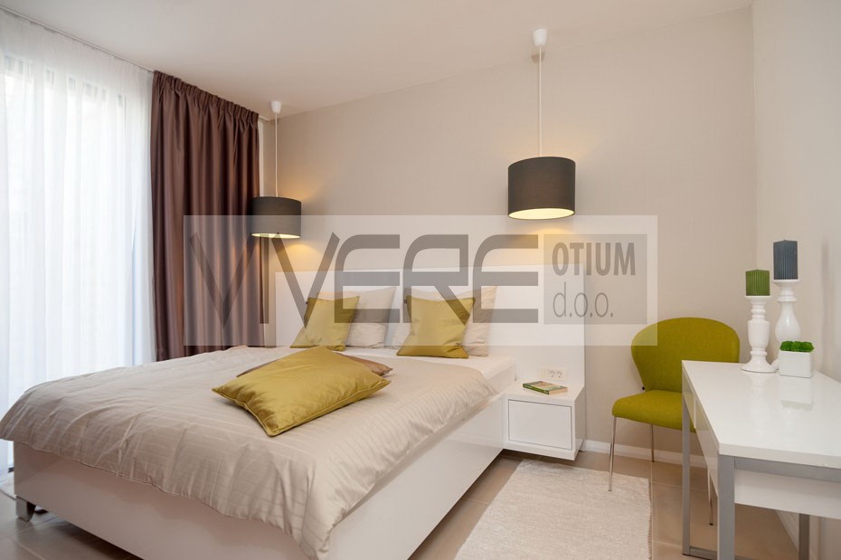 Standard bedroom