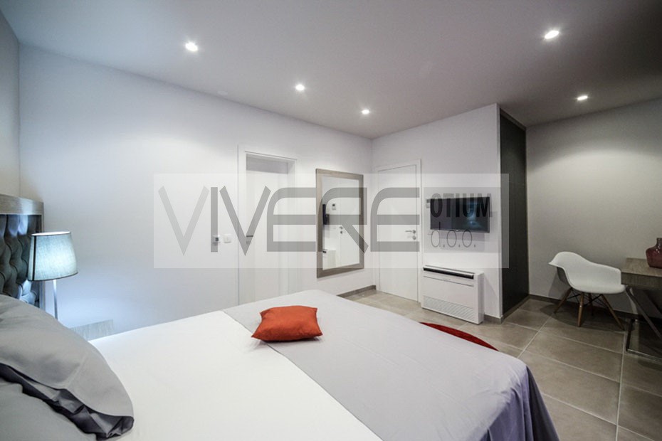 Standard bedroom