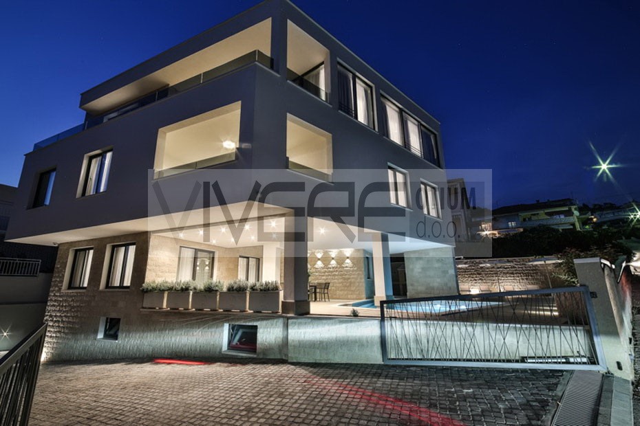 Villa by night