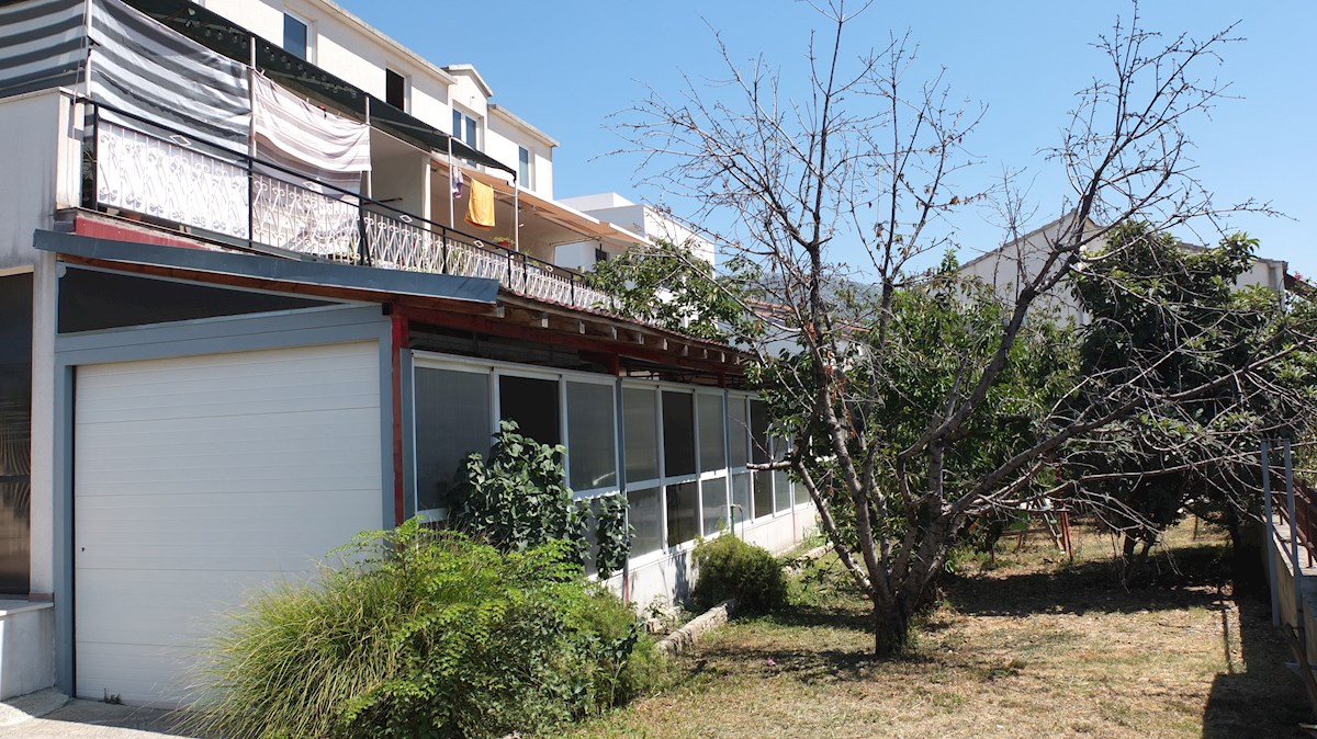 KAŠTEL STARI