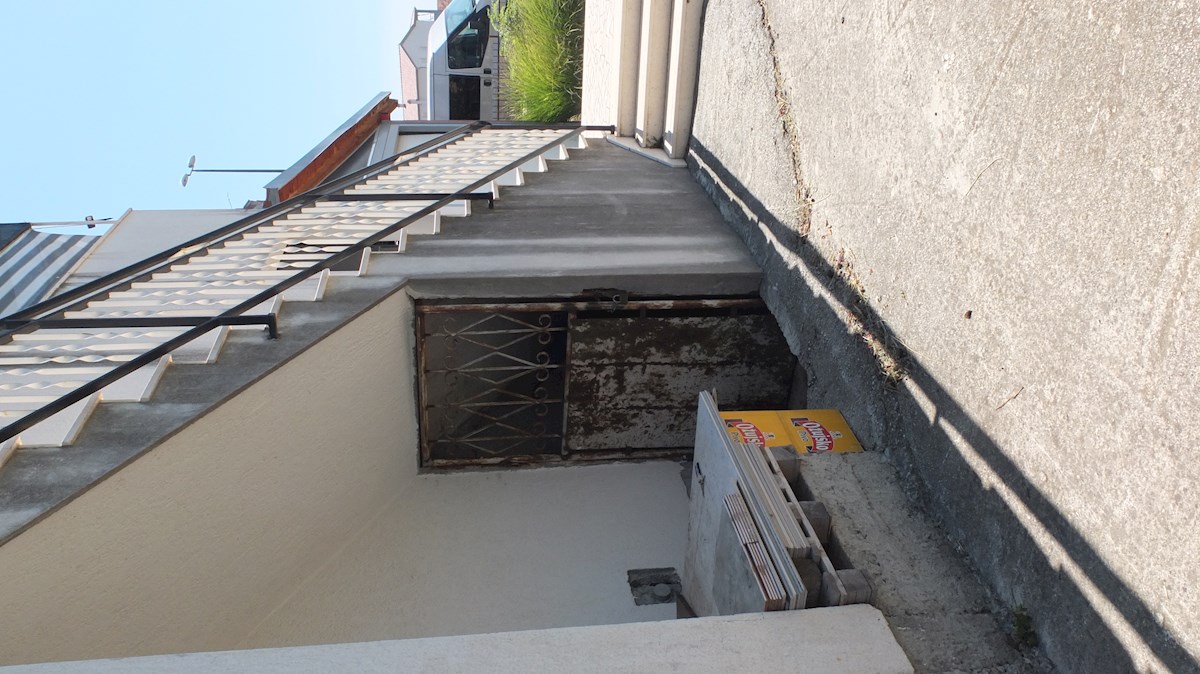 KAŠTEL STARI